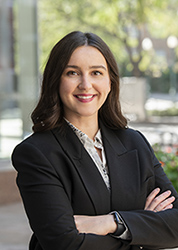 Headshot of Anna Davis.